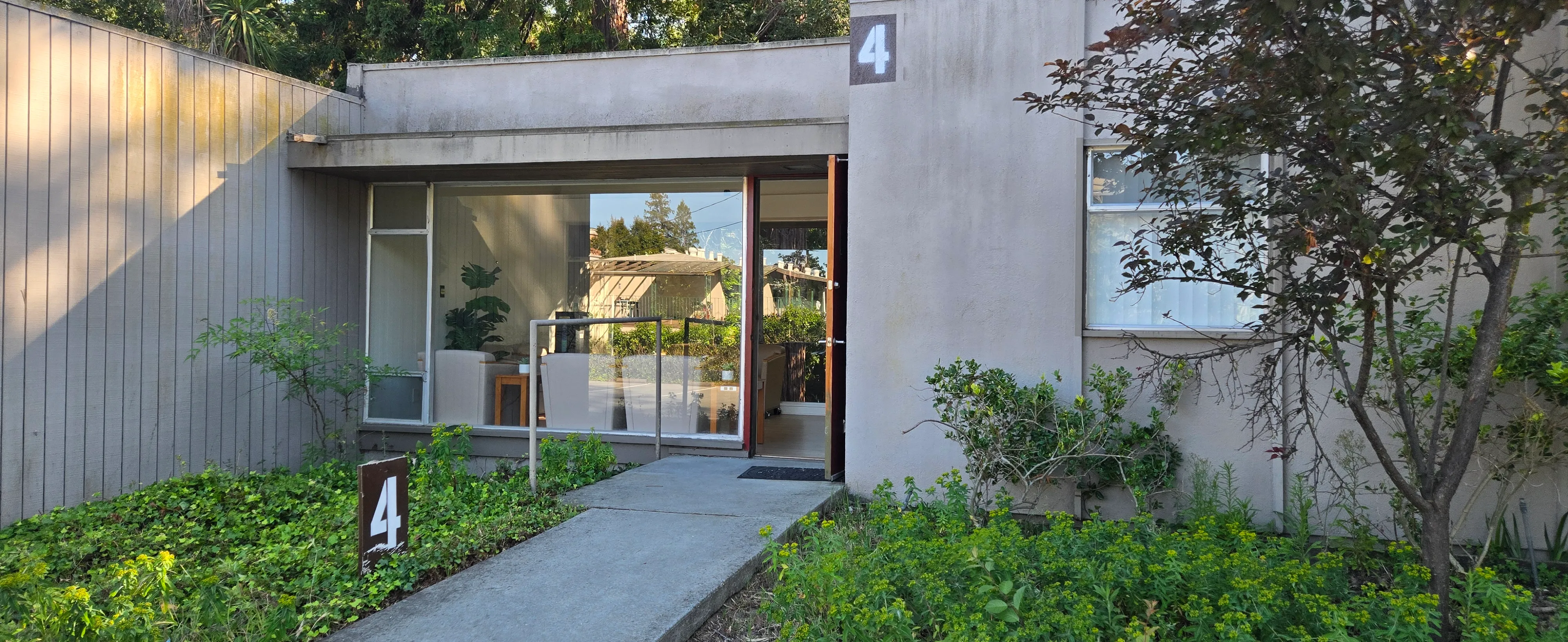 Exterior entrance of Plasma Life Center at 1785 San Carlos Ave, Suite 4, San Carlos